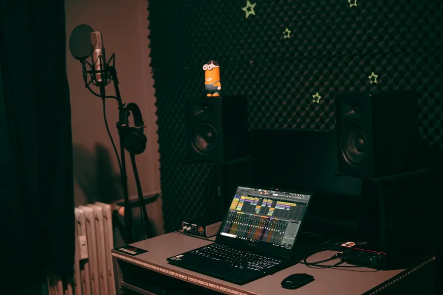 Home studio beat maker — Đà Nẵng